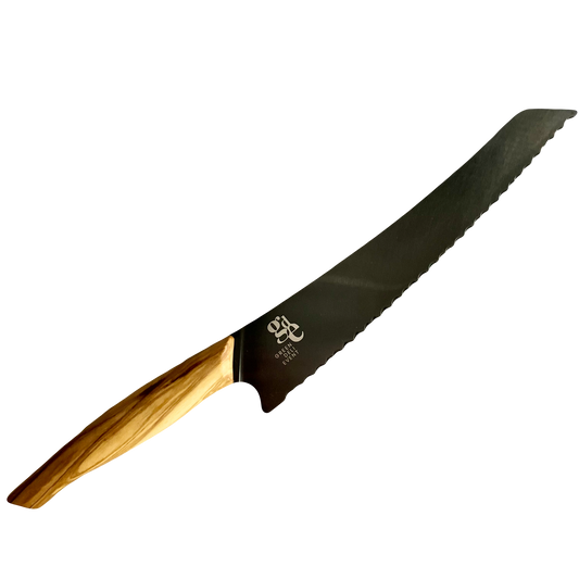 Ein Brotmesser mit schwarzer Klinge und einem Olivenholz Griff - Klingenlänge 26,5cm